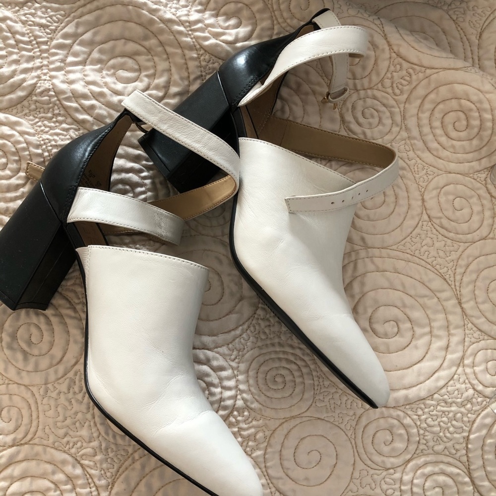 Naturalizer two toned heels